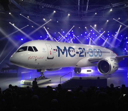 «На Иркутском авиазаводе состоялась презентация первого самолёта МС-21» Авиация
