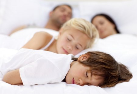 Учёные рассказали о необходимом времени сна для детей разных возрастов