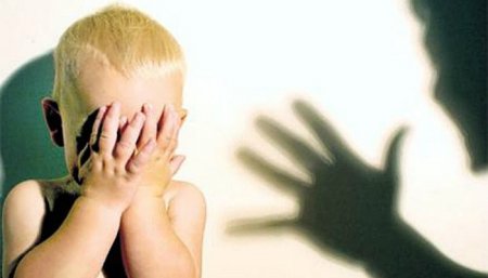 Ученые: Дети после насилия могут стать наркоманами