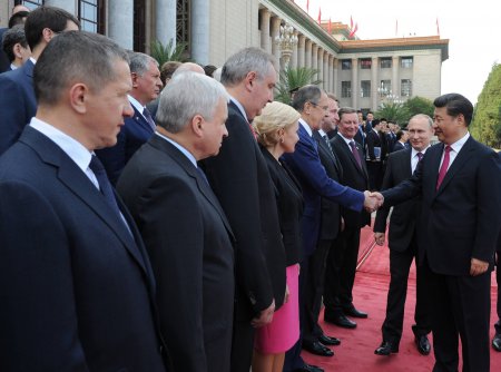 Итоги визита Владимира Путина в Китай: десятки соглашений и приглашение на G20