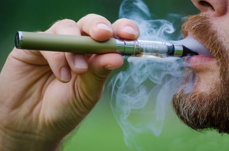 Ученые: В электронных сигаретах содержатся опасные для ротовой полости токсины