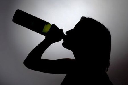 Алкоголь даже в умеренном употреблении вызывает злокачественные опухали