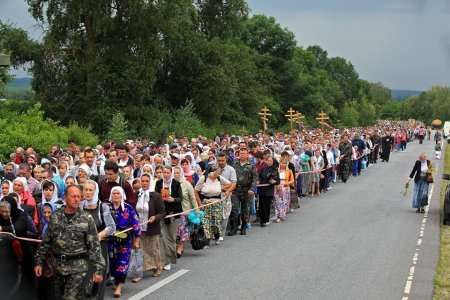 «Живыми вам из Киева не уйти» — украинский военный обратился к участникам Крестного хода за мир
