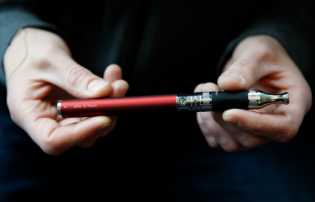 Ученые доказали вредность электронных сигарет