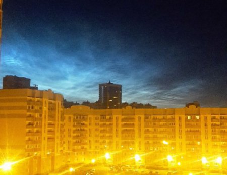 В Питерском небе в ночь на субботу произошли прекрасные небесные явления