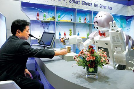 На Олимпиаде-2018 в Пхенчхане гостей и спортсменов будут обслуживать роботы