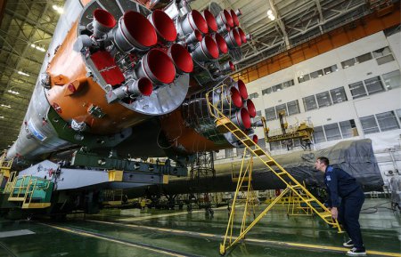 Роскосмосу выделили почти полмиллиарда рублей для изучения пилотируемых полётов на Луну