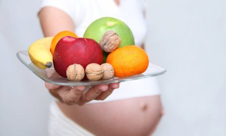 Ученые: Нездоровая пища во время беременности может вызвать проблемы в поведении ребенка