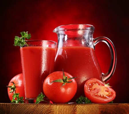 Специалисты: Стакан томатного сока спасет от рака