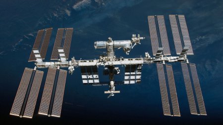 Астронавты NASA выйдут в открытый космос для установки камеры на МКС