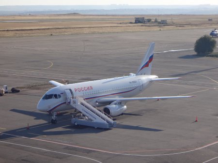 «Самолет SSJ 100 сертифицировали в Египте» Авиация