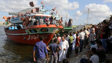 Египет закрывает перевозчиков: как борьба с мигрантами отразится на экономике Евросоюза
