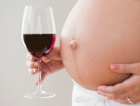 Воздействие алкоголя на будущего ребенка приводит к нарушению его психики – ученые