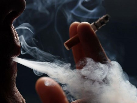 Ученые: Частицы сигаретного дыма, что остаются на вещах, опасны для здоровья