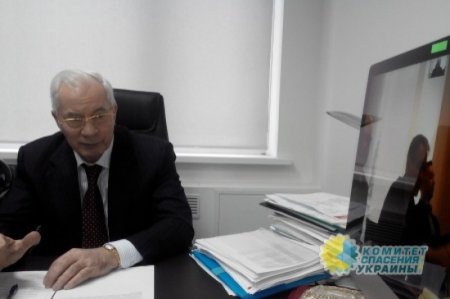 Николай Азаров: «Фрау Меркель, почему вас так беспокоила больная спина Тимошенко, но не беспокоит гибель детей на Донбассе?»
