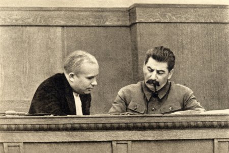 Призрак Сталина над Россией, — мнение