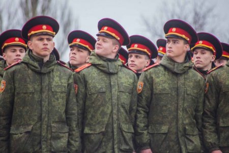 В Донецке начались тренировки войск для участия в Параде Победы (фото, видео)