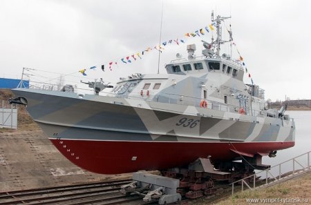 «В Рыбинске спущен на воду противодиверсионный катер проекта 21980 «Грачонок»» Судостроение и судоходство