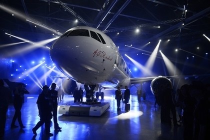 «Первый самолет МС-21 вышел из сборочного цеха» Авиация