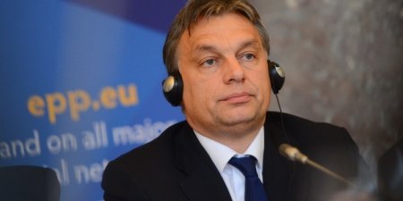 Премьер-министр Венгрии обвинил Евросоюз в содействии террористам