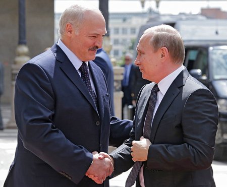 Лукашенко: «Русский язык нам не чужой, это и наше национальное достояние»