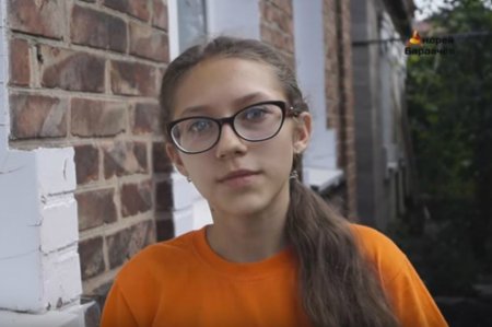 «Когда стреляют несильно, мы спускаемся в подвал или остаёмся дома» -14-летняя жительница поселка Трудовских (видео)