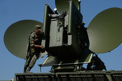 «Военные на Урале отработали радиоэлектронный удар на удалении 4 тысяч километров» Армия и Флот