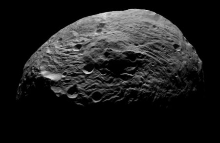 NASA обнаружило воду на астероиде Веста с помощью антенны связи