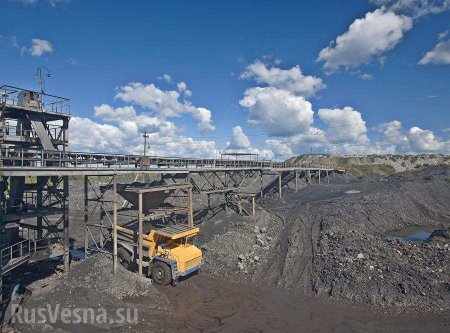 Зрада: Пока Украина везет уголь из Пенсильвании, Польша официально закупает уголь в ЛНР (ФОТО)