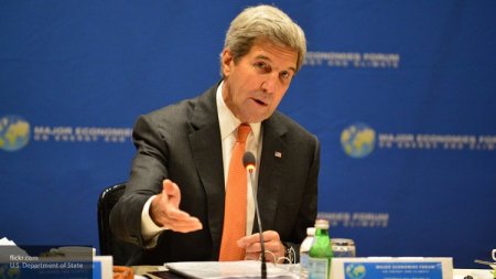Экс-госсекретарь США Джон Керри заявил, что Украина должна победить коррупцию