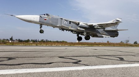 Российский бомбардировщик Су-24 разбился при взлете с аэродрома в Сирии
