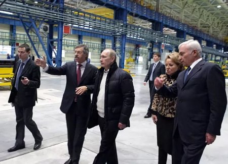 Сколько заводов построил в России Путин? 