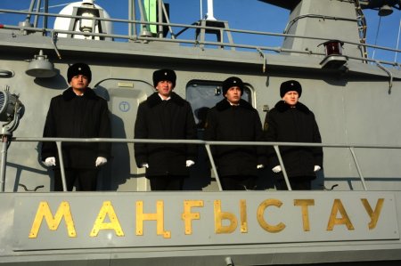 Ракетно-артиллерийский корабль "Мангыстау" введен в состав ВМС Казахстана