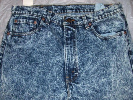 Ученые заставили ГМ-бактерии красить джинсы