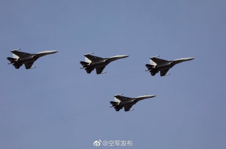 Первое видео китайского Су-35С