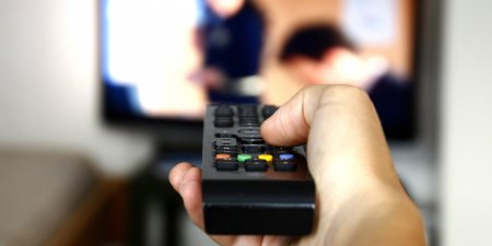 Ученые назвали опасность от просмотра телевизора для мужчин