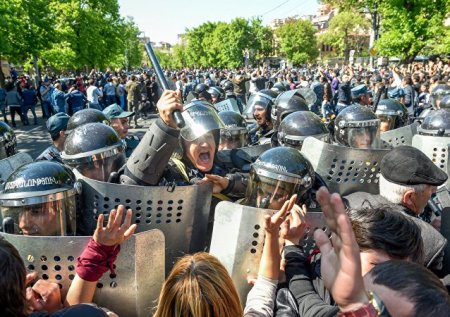 Беспорядки в Ереване. 16.04.2018