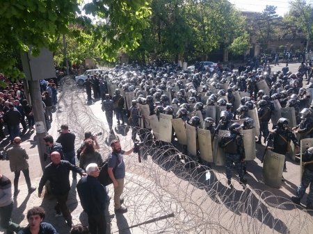 Беспорядки в Ереване. 16.04.2018