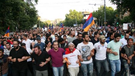 Армения. Пешка, на которой держится позиция России