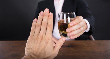 Минздрав РФ поборол тягу к алкоголю среди россиян на 40% 
