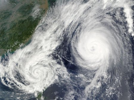 «Тайфун идет на Японию»: Спутник NASA предупреждает об опасности