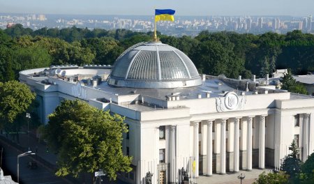 Вступило в силу постановление Рады по NewsOne и 112 Украина