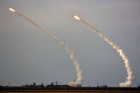 Украина провела ракетные стрельбы на границе с Крымом
