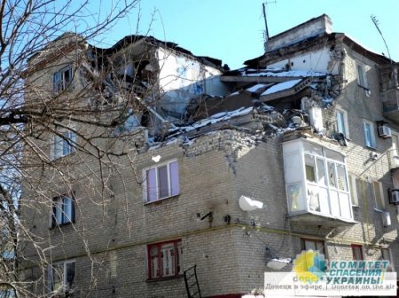 Обстрелами ВСУ повреждено два дома в Докучаевске и билетная касса на КПП «Майорск»