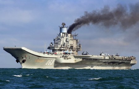«Адмирал Кузнецов» опять задымил