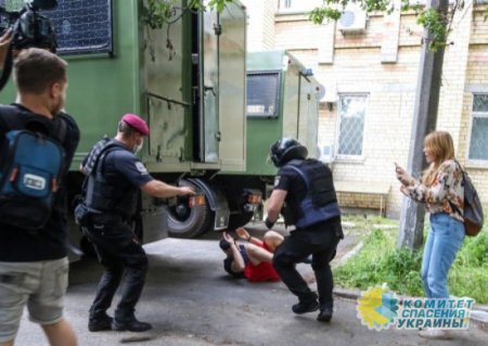 В Киеве двоих полицейских отстранили за добросовестное выполнение своих обязанностей