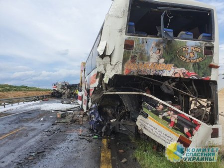 В Польше автобус с украинцами столкнулся с грузовиками
