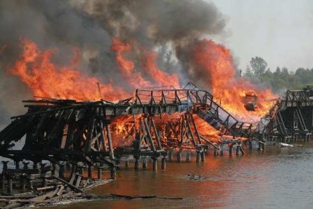 Армия ДНР уничтожила понтонный мост ВСУ у Старомарьевки