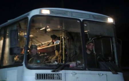 Украинские террористы на Азовстали сдались в плен