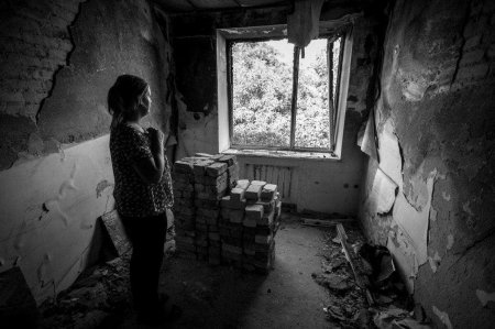 Разрушения и раненые: ВСУ наносят удары по городам ДНР